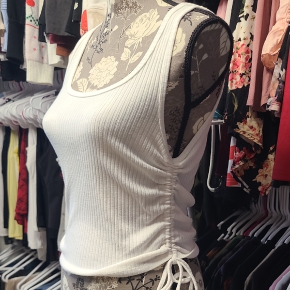 White Ribbed Tank Top - Picture 4 of 7